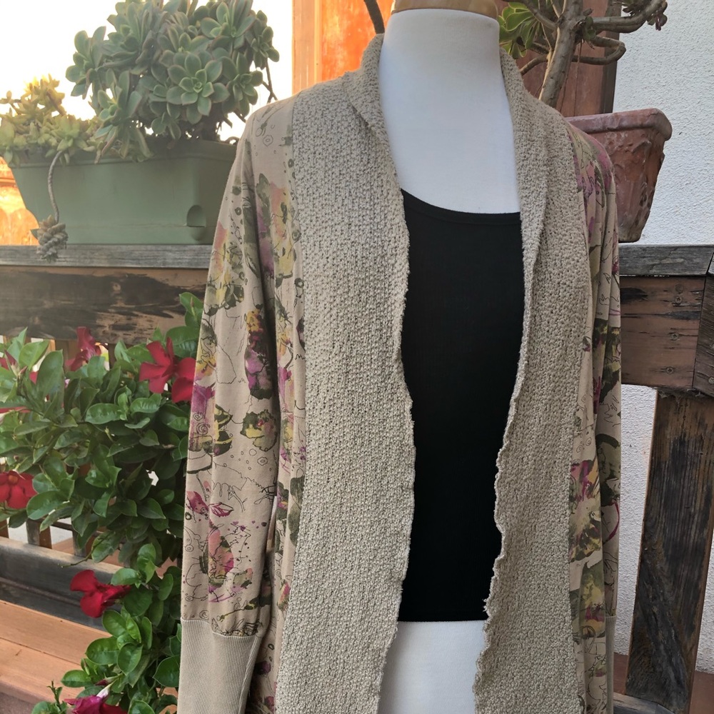 Lite olive green knit jacket